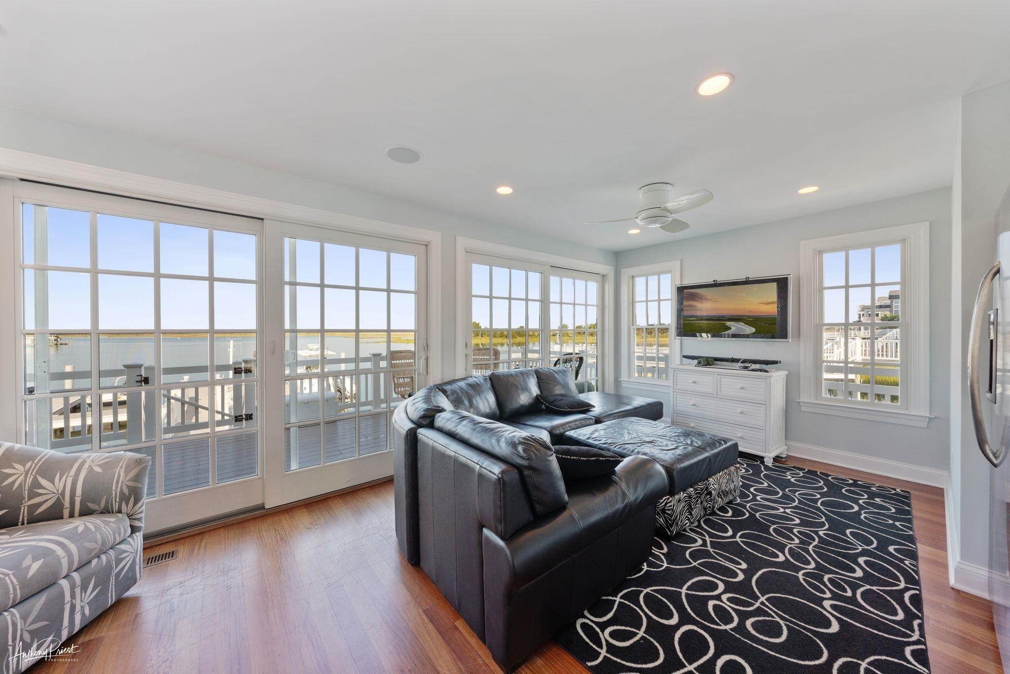 9. Single Family Homes for Sale at 3788 Ocean Drive Avalon, New Jersey 08202 United States