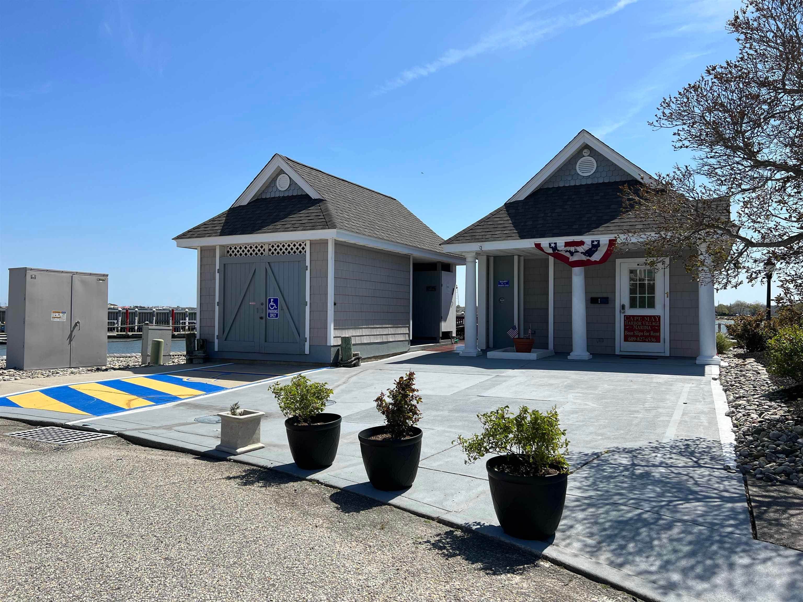 9. Single Family Homes for Sale at 40 Harbor Cove Cape May, New Jersey 08204 United States