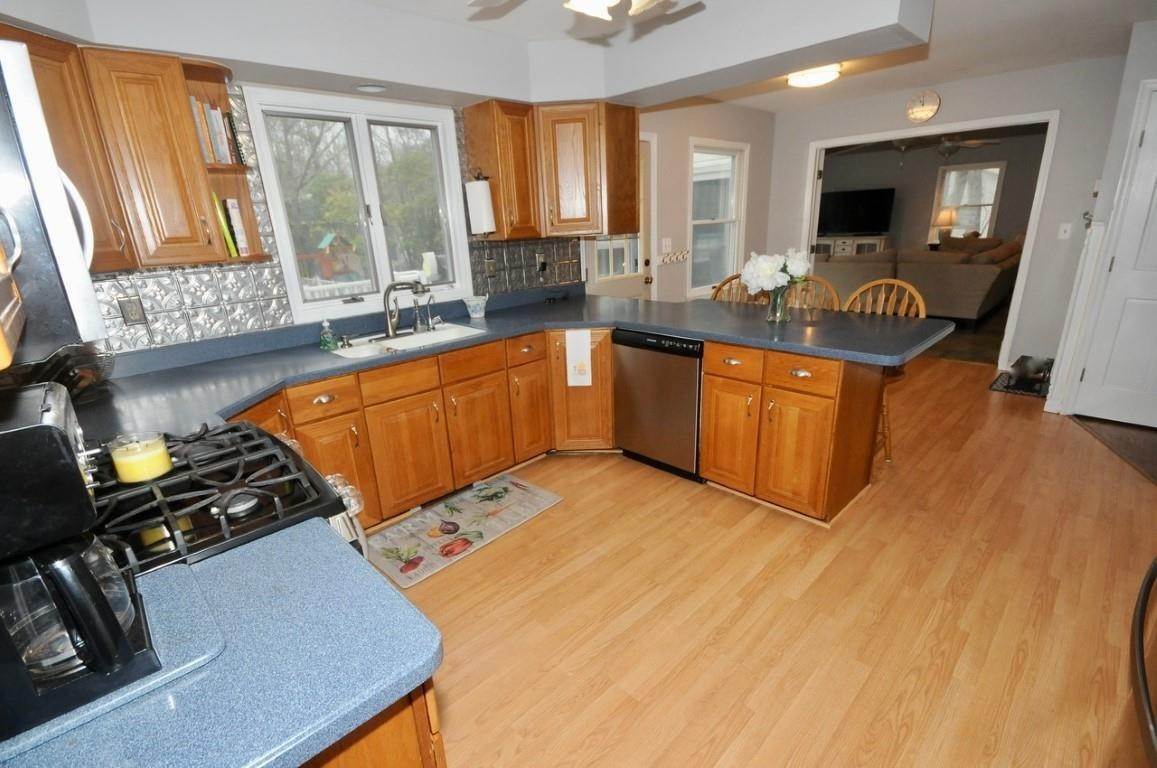 10. Single Family Homes for Sale at 12 Dyars Mill Road Cape May Court House, New Jersey 08210 United States