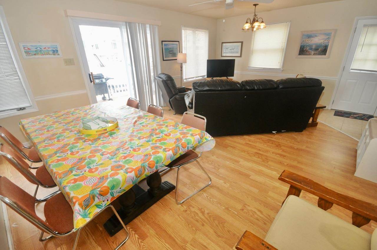 9. Condominiums for Sale at 3614 Central Avenue Sea Isle City, New Jersey 08243 United States