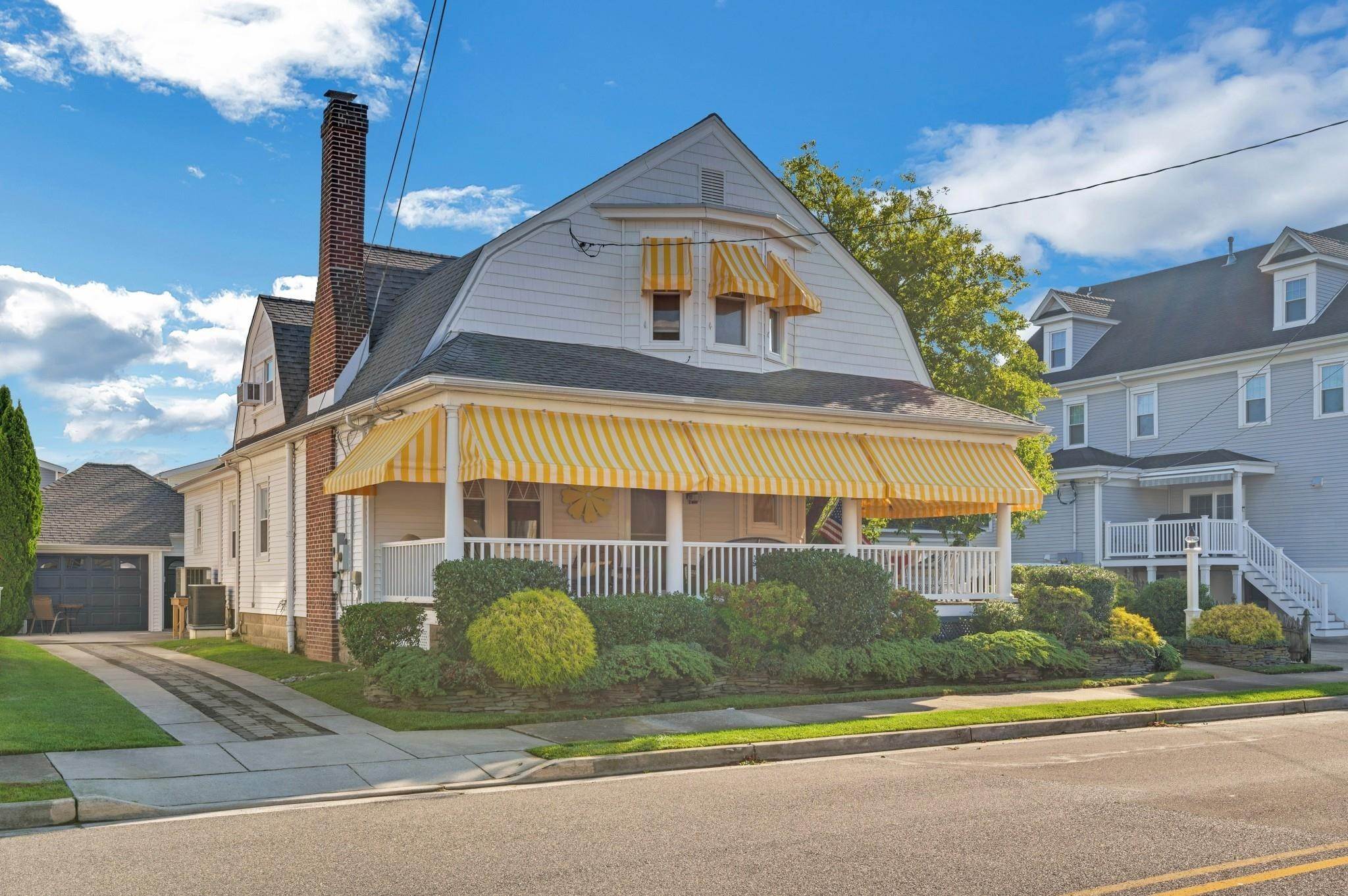 Single Family Homes 为 销售 在 129 E Lotus Avenue 怀尔德伍德, 新泽西州 08260 美国