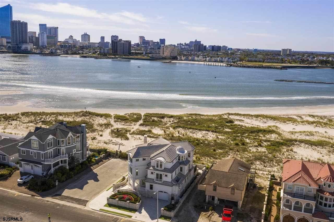 6. Single Family Homes for Sale at 32 W Ocean Drive Brigantine, New Jersey 08203 United States