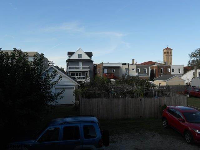 11. Multi-Family Homes for Sale at 10 N Newport Ventnor, New Jersey 08406 United States