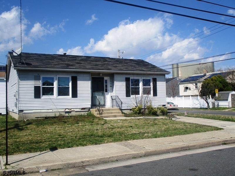 4. Single Family Homes for Sale at 1725 Grant Avenue Atlantic City, New Jersey 08401 United States