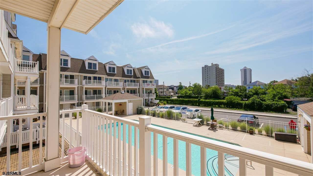 3. Condominiums for Sale at 40 chelsea Court Atlantic City, New Jersey 08401 United States