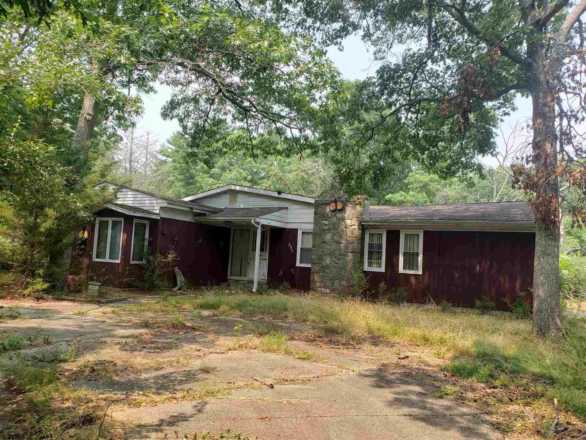 6. Single Family Homes for Sale at 531 E Jimmie Leeds Road Galloway Township, New Jersey 08205 United States