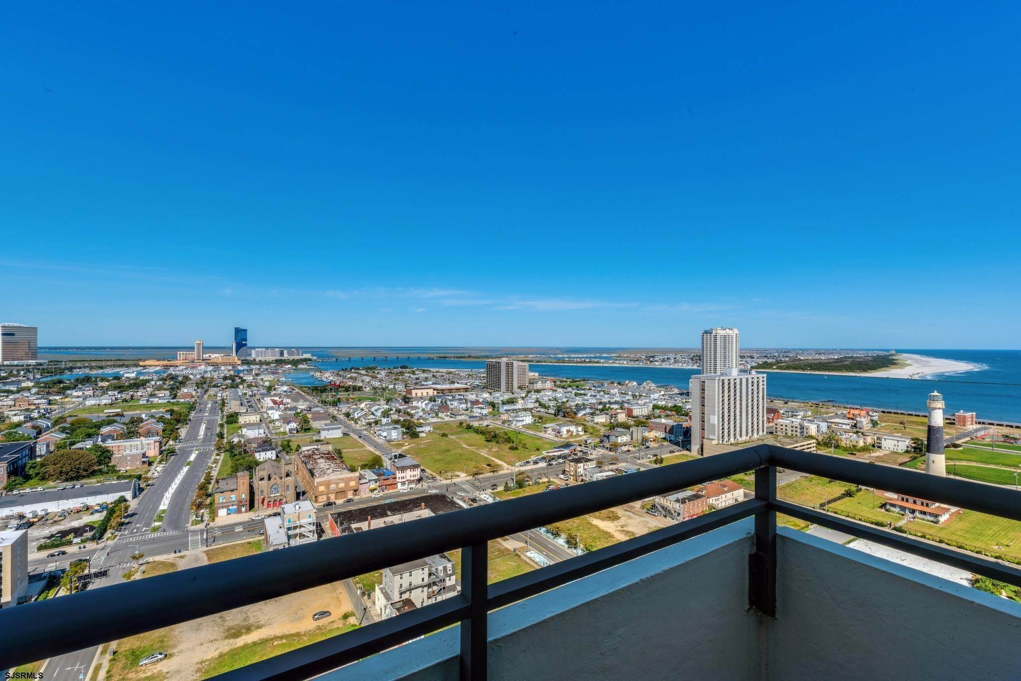 16. Condominiums for Sale at 526 Pacific Avenue Atlantic City, New Jersey 08401 United States