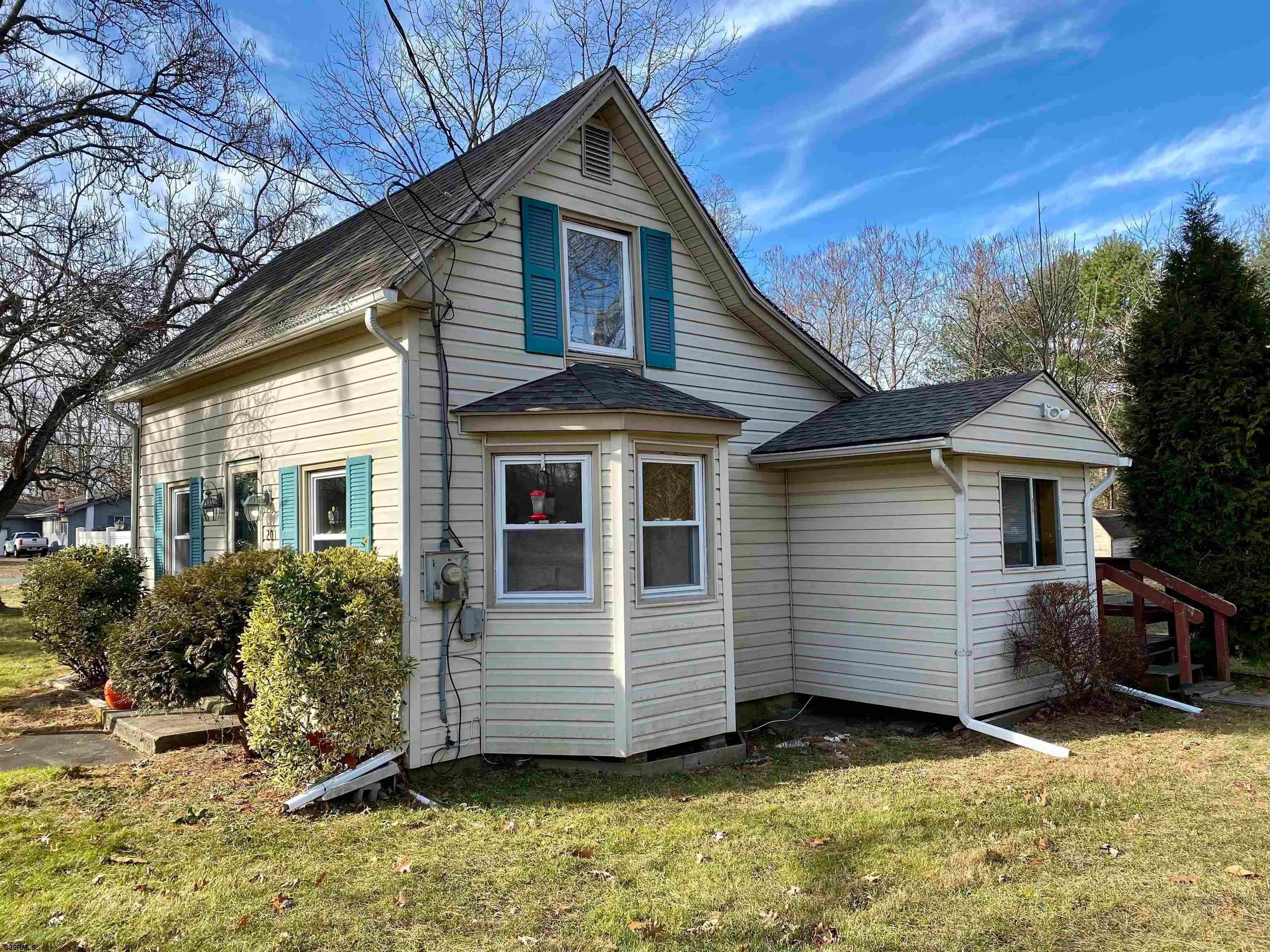 Single Family Homes 为 销售 在 201 Broad St Street Milmay, 新泽西州 08340 美国
