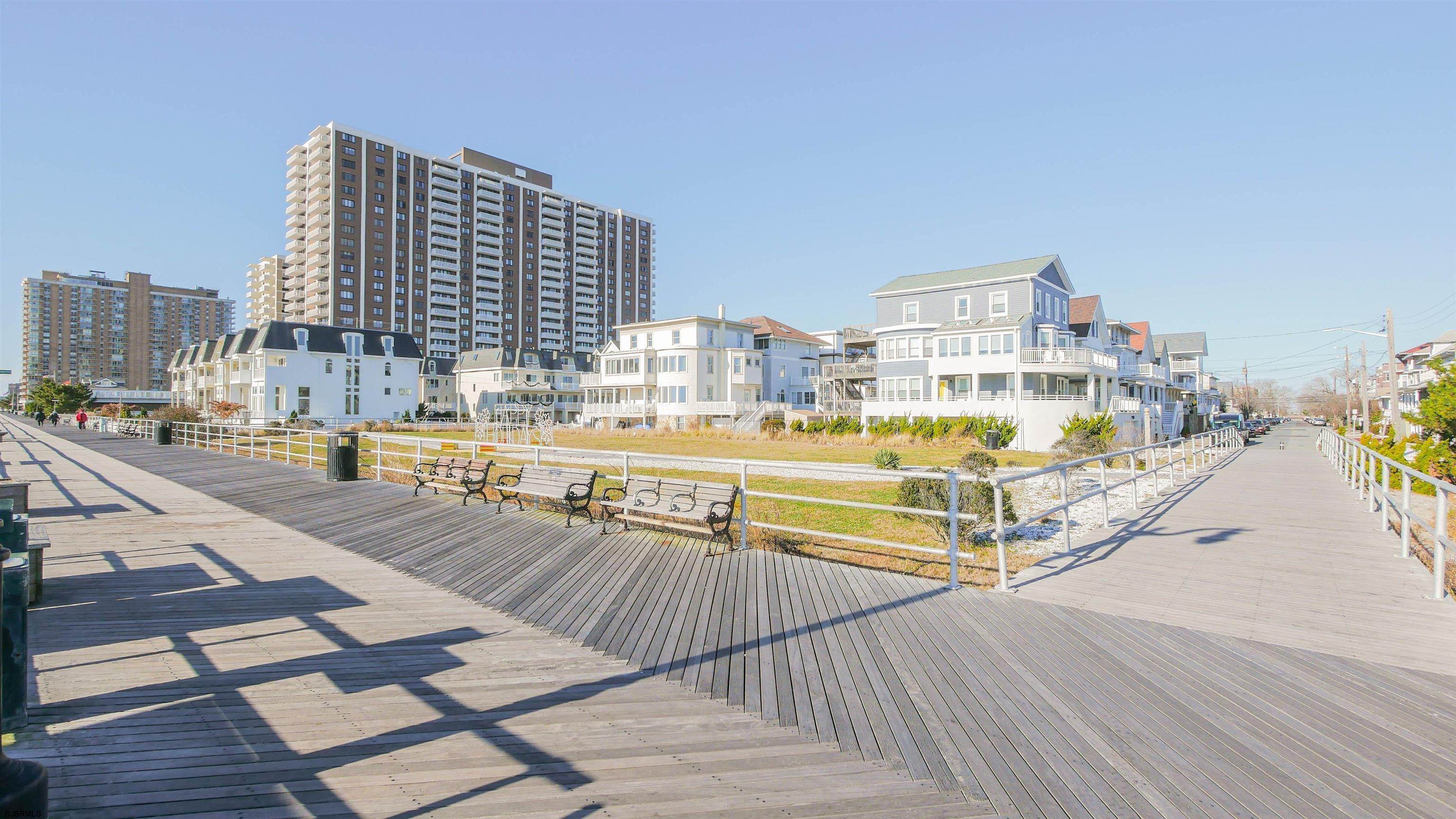 18. Condominiums for Sale at 112 S Bartram Avenue Atlantic City, New Jersey 08401 United States