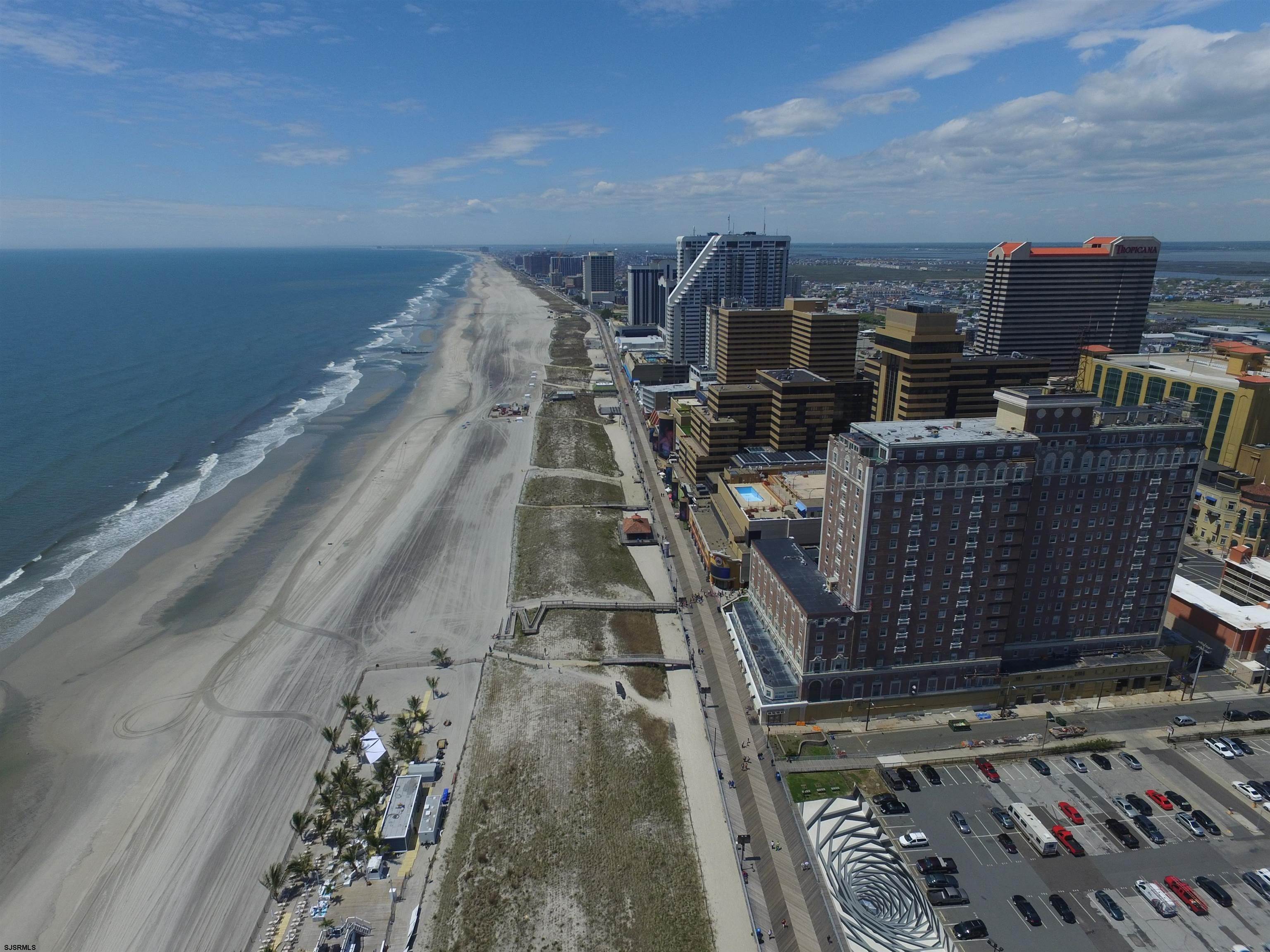 15. Condominiums for Sale at 2721 Boardwalk Atlantic City, New Jersey 08401 United States