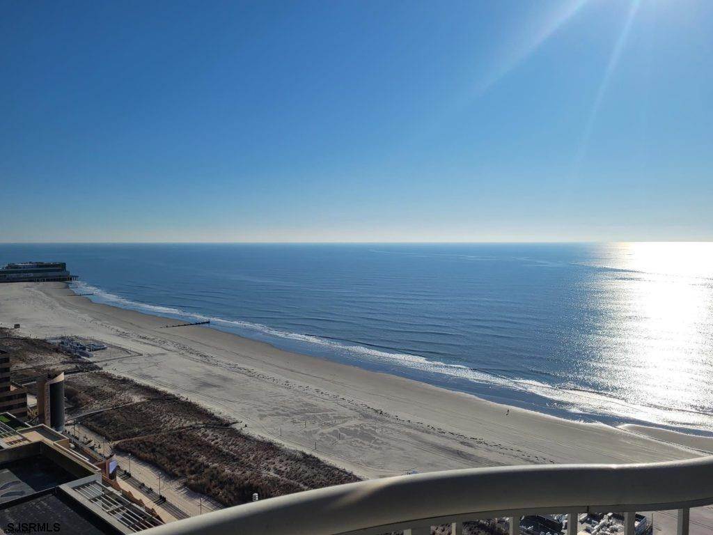 7. Condominiums for Sale at 3101 Boardwalk Atlantic City, New Jersey 08401 United States