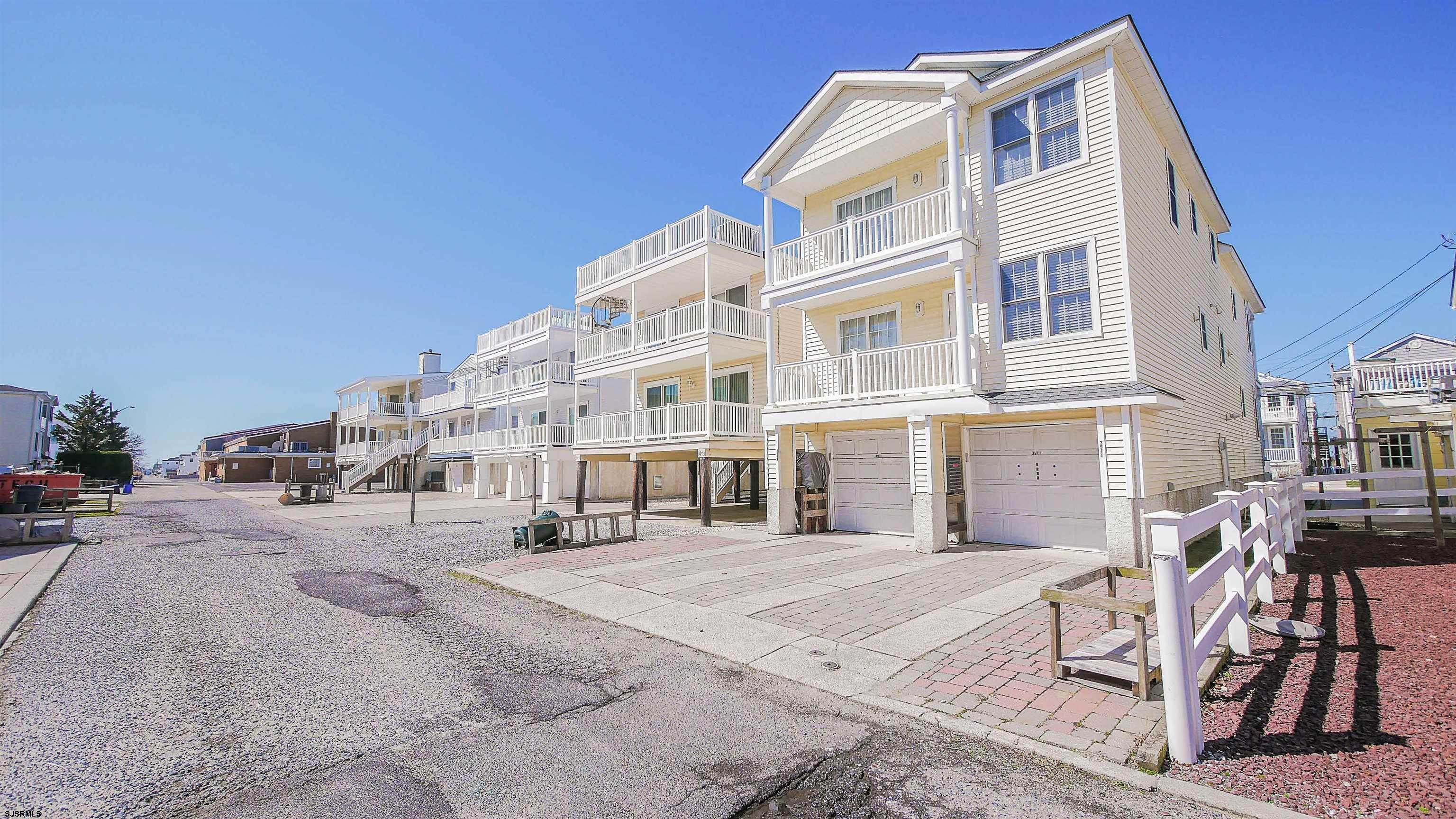 10. Condominiums for Sale at 3909 Asbury Avenue Ocean City, New Jersey 08226 United States