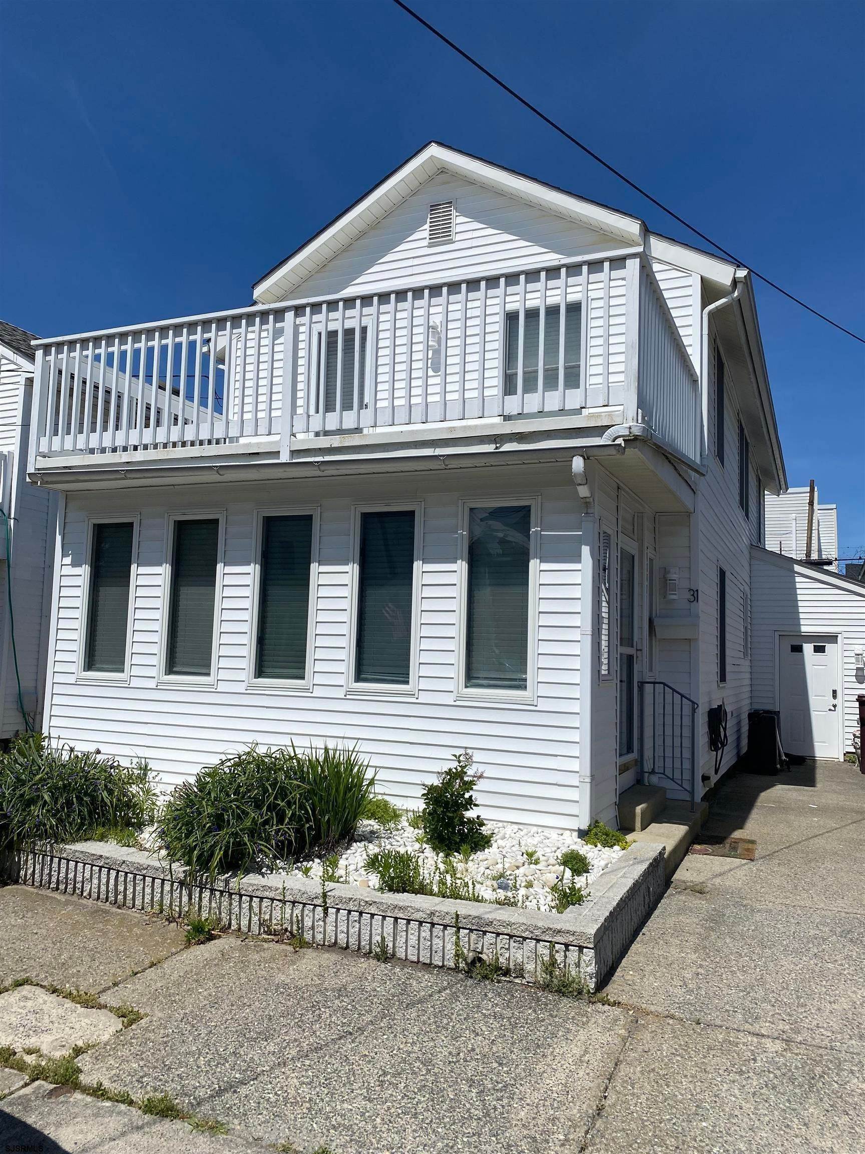 1. Single Family Homes at 31 N Martindale Avenue Ventnor, New Jersey 08406 United States