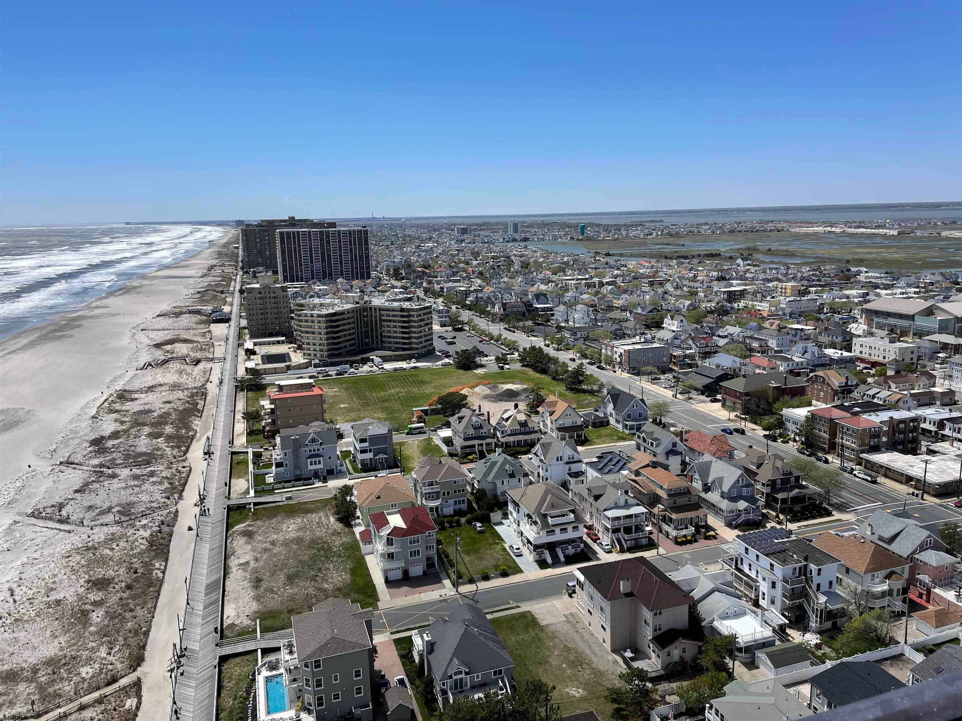 20. Condominiums for Sale at 3851 Boardwalk Atlantic City, New Jersey 08401 United States