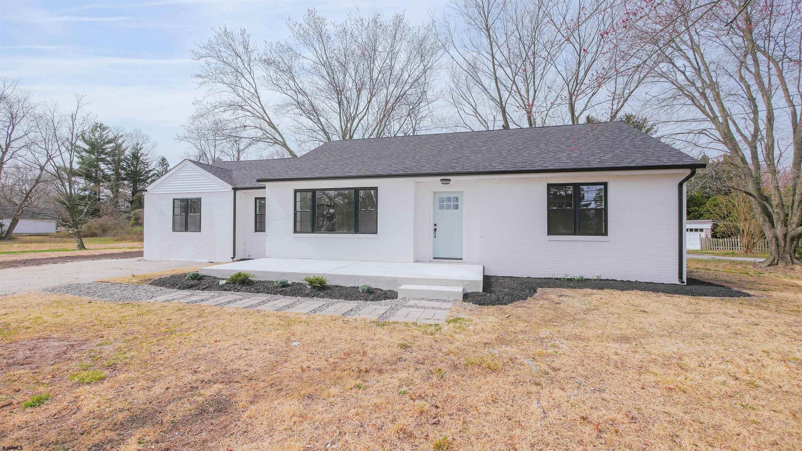 Single Family Homes 为 销售 在 730 W Mill Rd Road Northfield, 新泽西州 08225 美国