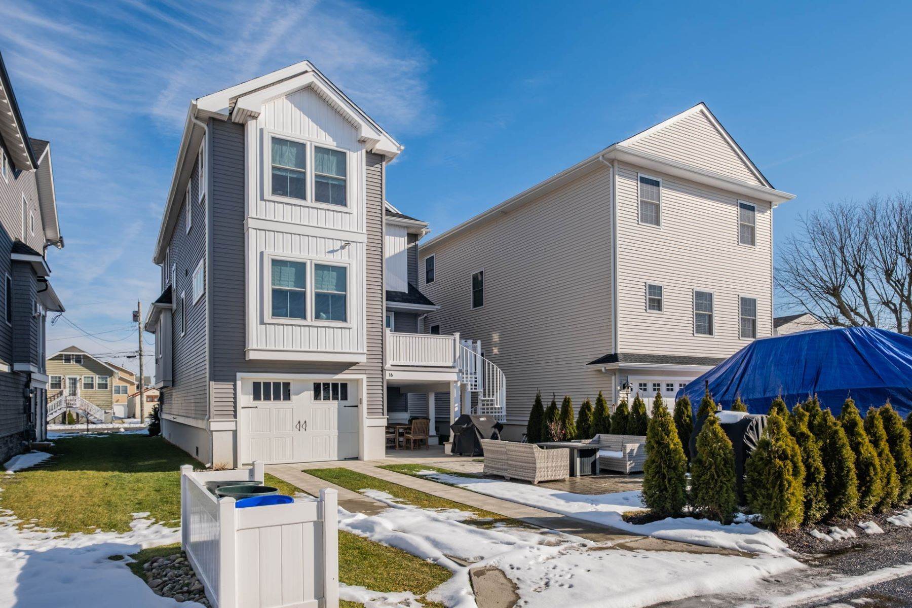 30. Single Family Homes for Sale at 16 Bayview Pl Ocean City, New Jersey 08226 United States